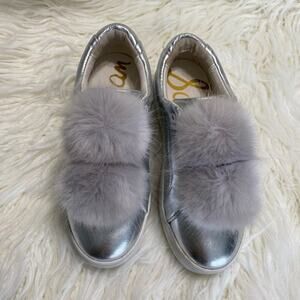 Sam Edelman Leya Silver Metallic Leather Pom Pom Sneakers Womens Size 5M